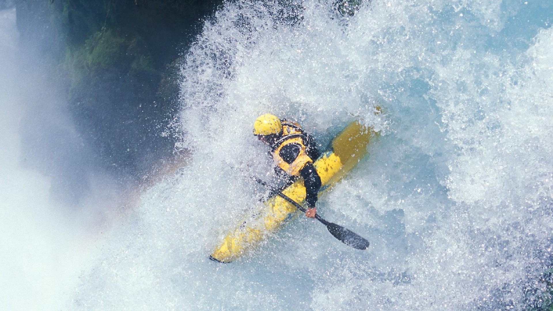 球迷文化持续创新，打造多样化的线上线下体验场景，足球线上活动